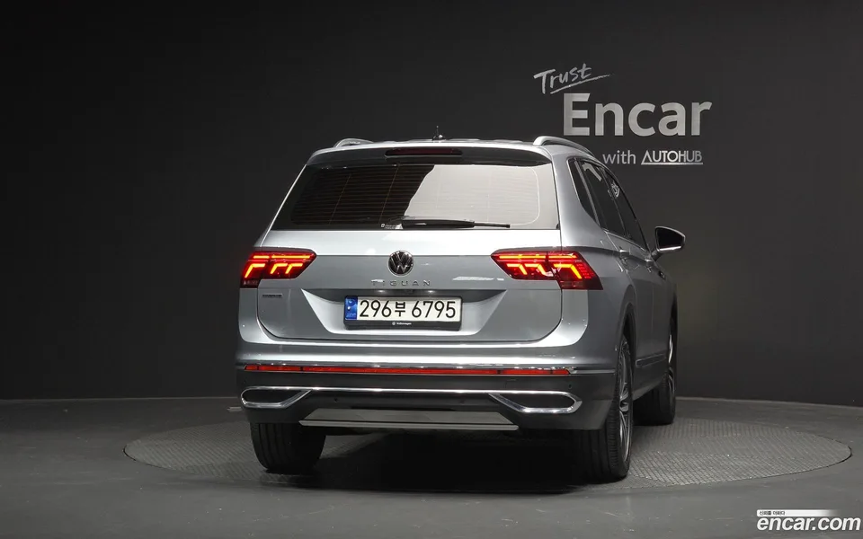 Volkswagen Tiguan Allspace 2.0 TSI 2022 — миниатюра 4