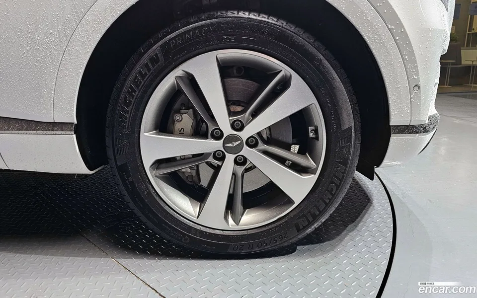 Genesis GV80 2.5T 2WD 2023 — миниатюра 2