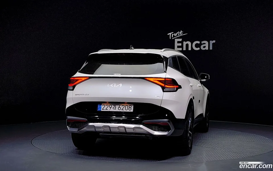 Kia Sportage Hybrid 2WD 2024 — миниатюра 4