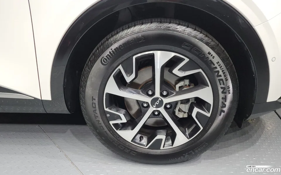 Kia Sportage Hybrid 2WD 2024 — миниатюра 5