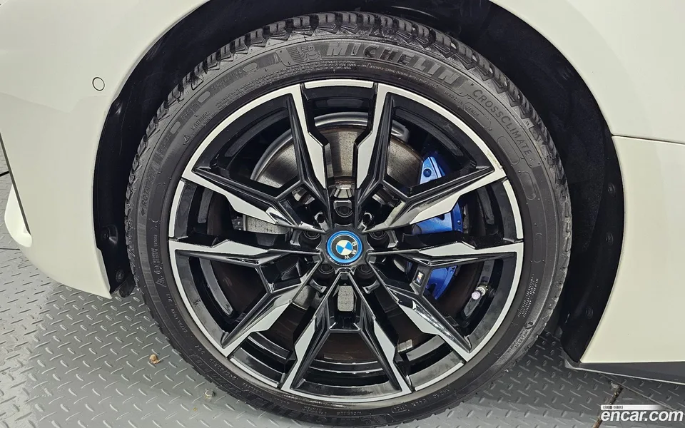 BMW i4 M50 2022 — миниатюра 2
