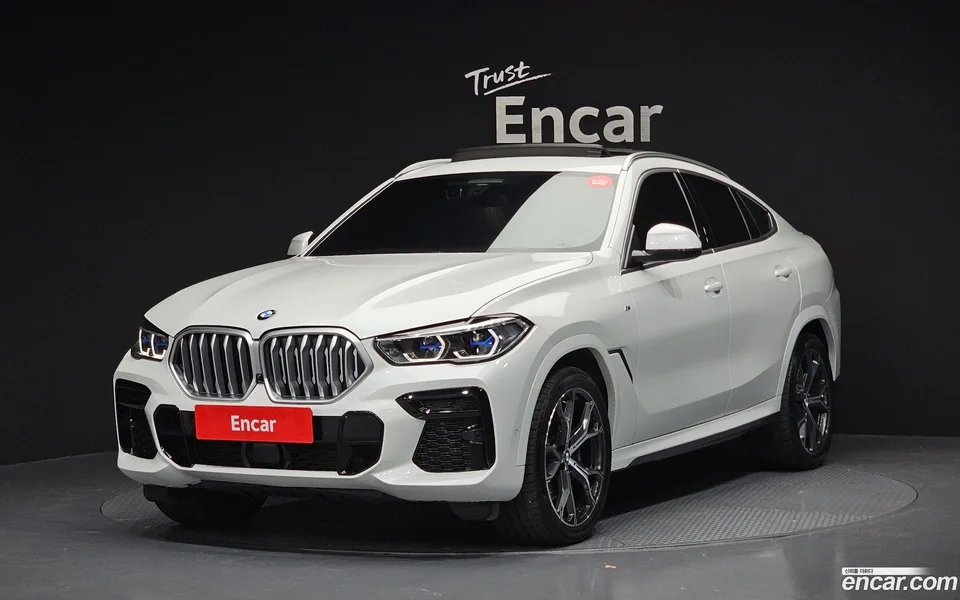 BMW X6 xDrive30d M 2022 — фото 1, купить с доставкой в Москву