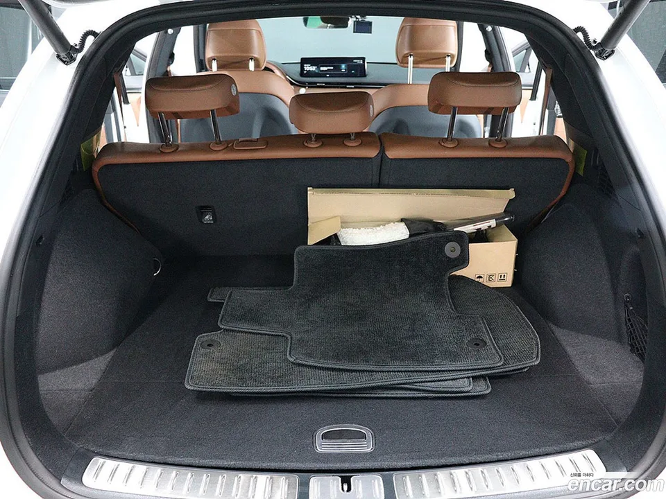 Genesis GV70 2.5T AWD 2024 — миниатюра 2