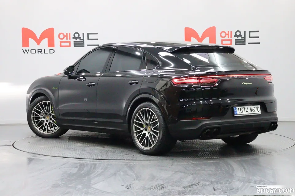 Porsche Cayenne 3.0 E- 2022 — миниатюра 4