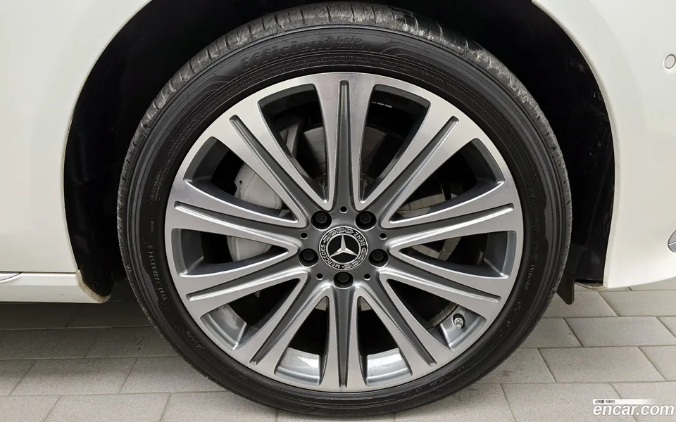 Mercedes-Benz E-Class E350 4MATIC 2022 — миниатюра 2