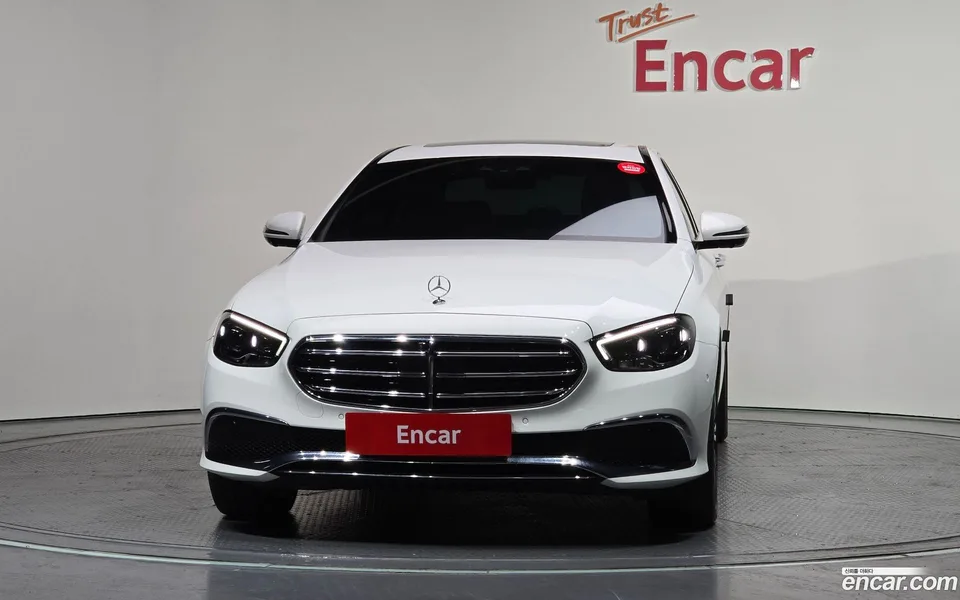 Mercedes-Benz E-Class E350 4MATIC 2022 — миниатюра 3