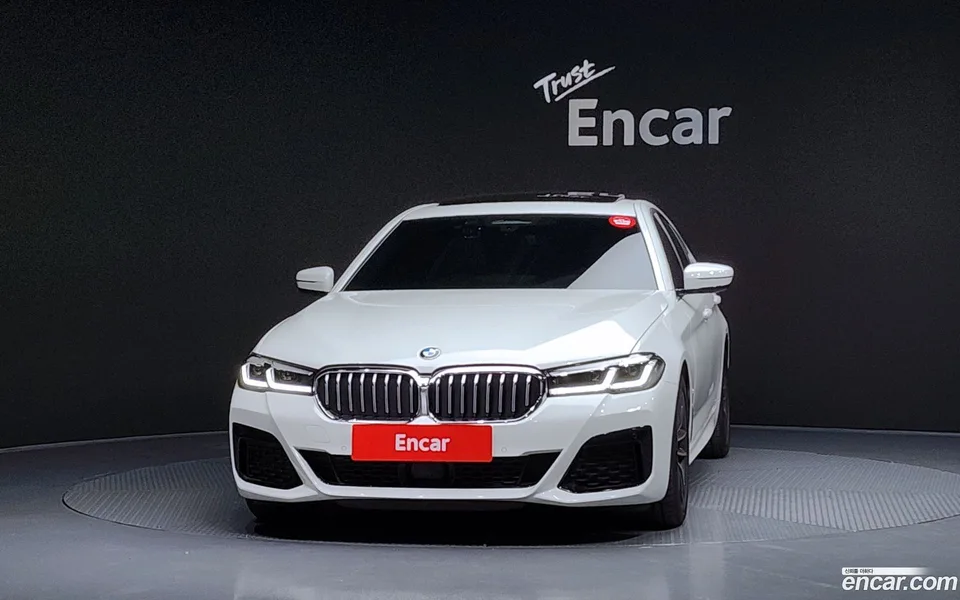 BMW 5 Series 520i M 2022 — миниатюра 3