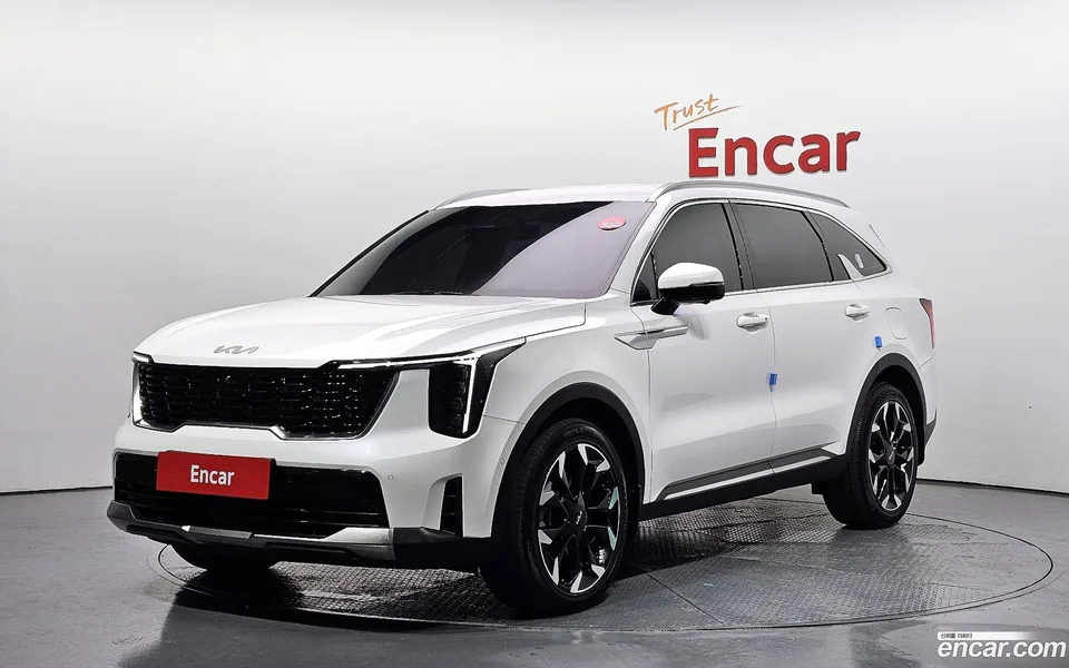 Kia Sorento 2.5T 2WD 2023 — фото 1, купить с доставкой в Москву