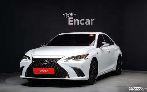 Lexus ES 300h 2024 buy in Moscow