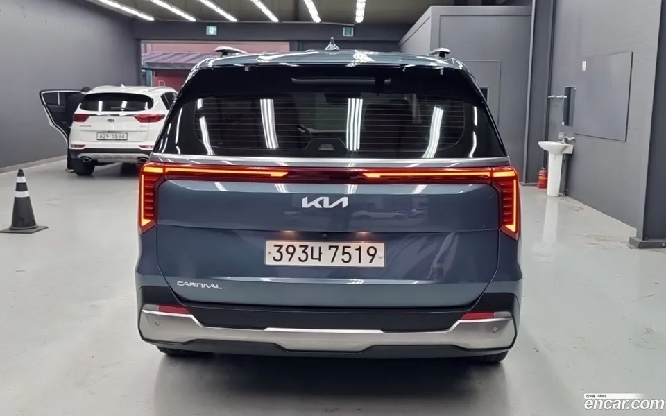 Kia Carnival 7 2024 — миниатюра 4
