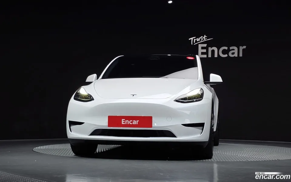 Tesla Model Y RWD 2024 — миниатюра 3