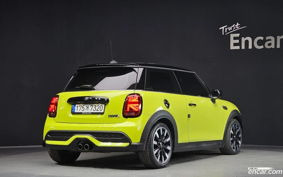 MINI Cooper S 2023 — миниатюра 2