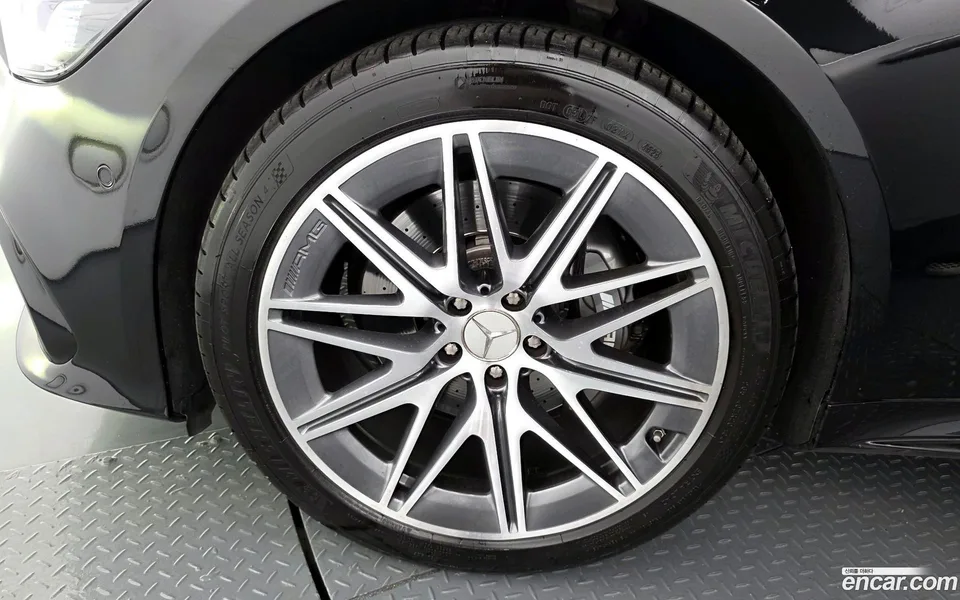 Mercedes-Benz AMG GT 4 43 4MATIC+ 2022 — миниатюра 2