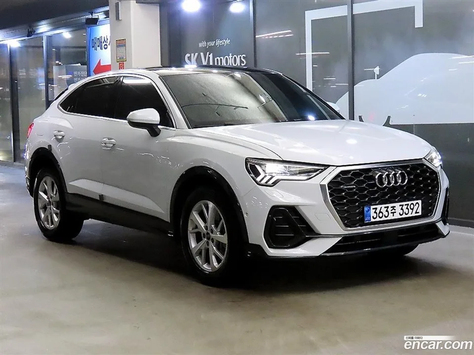 Audi Q3 40 TFSI 2024 — фото 1, купить с доставкой в Москву