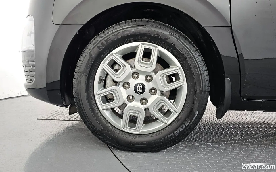 Hyundai Staria 3 2024 — миниатюра 2