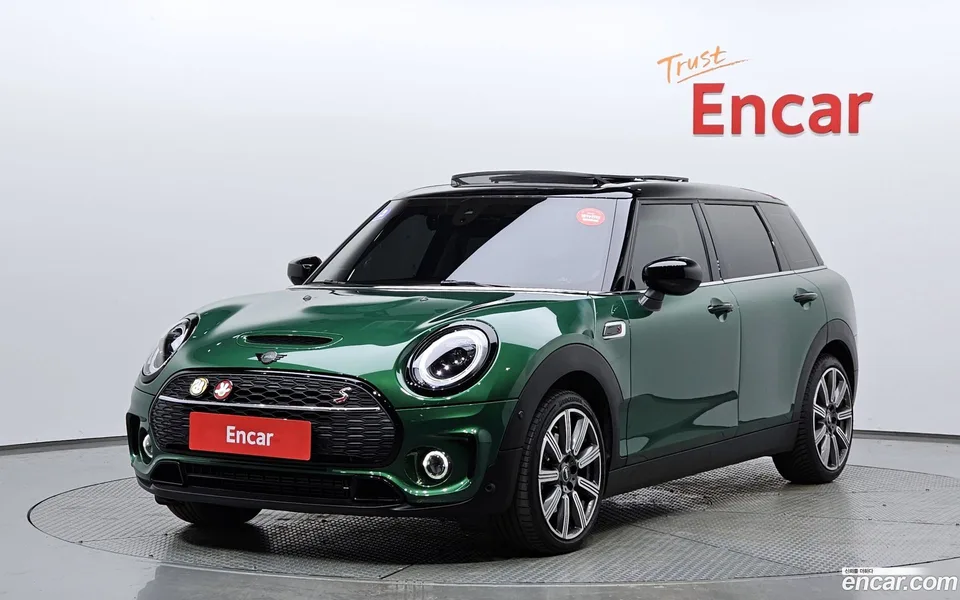 MINI Cooper S Clubman 2022 — фото 1, купить с доставкой в Москву