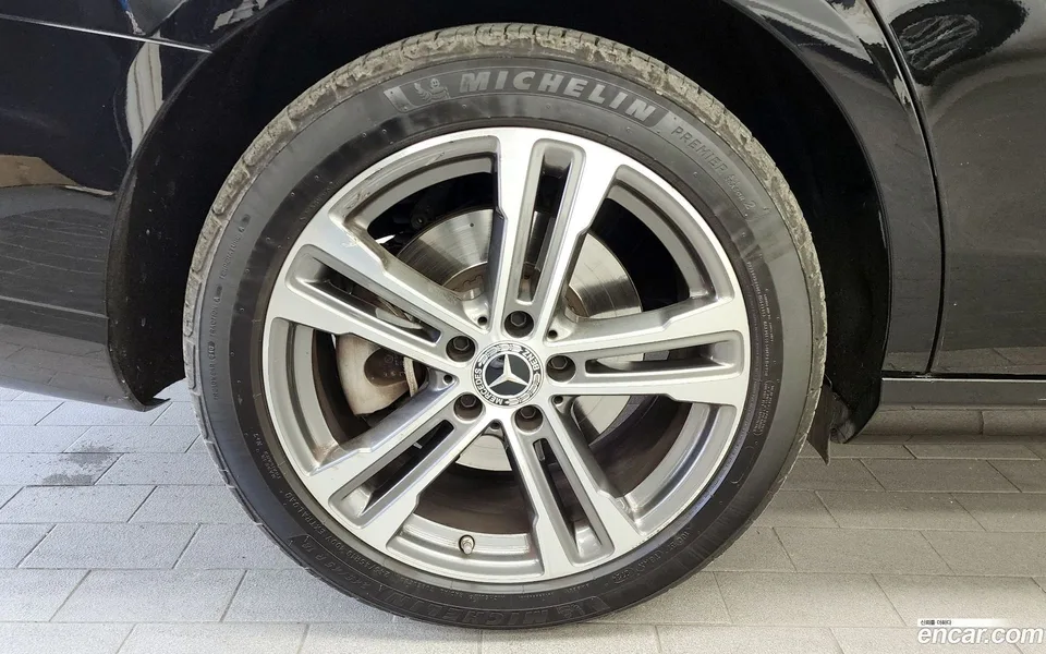 Mercedes-Benz E-Class E350 4MATIC 2022 — миниатюра 2
