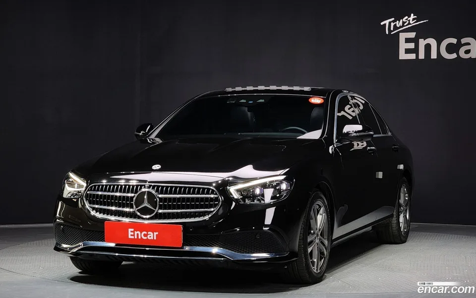 Mercedes-Benz E-Class E350 4MATIC 2022 — фото 1, купить с доставкой в Москву