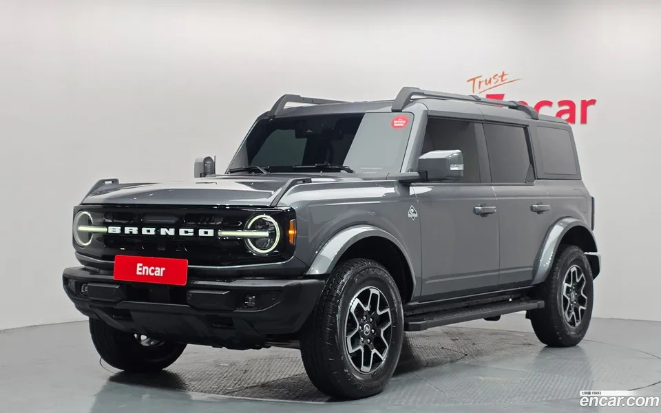 Ford Bronco 2.7 2023 — фото 1, купить с доставкой в Москву