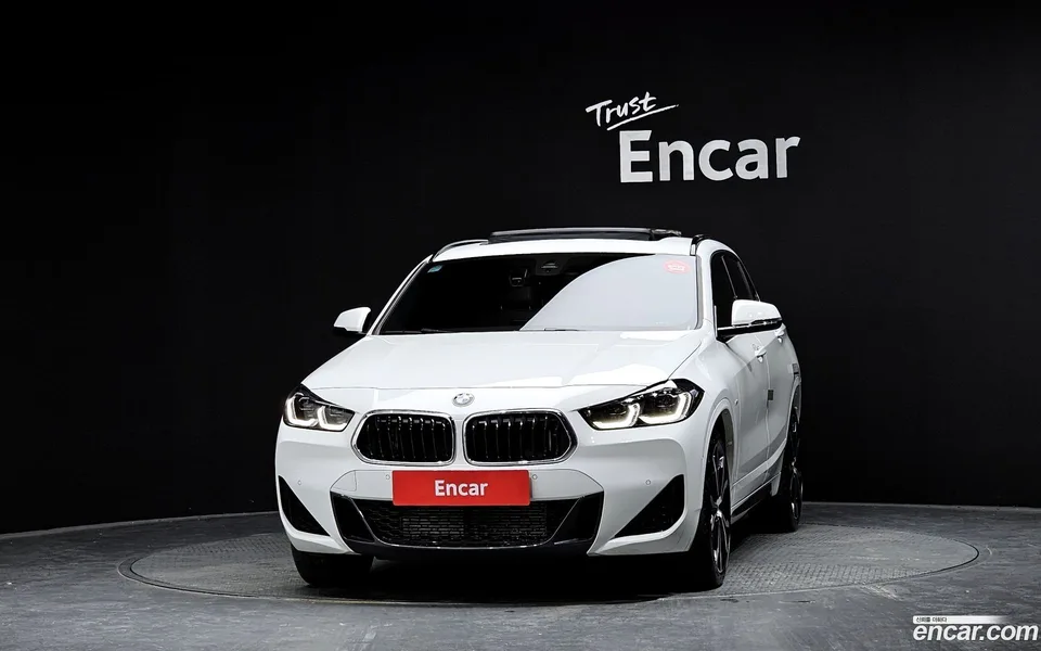 BMW X2 xDrive20i M 2023 — миниатюра 3