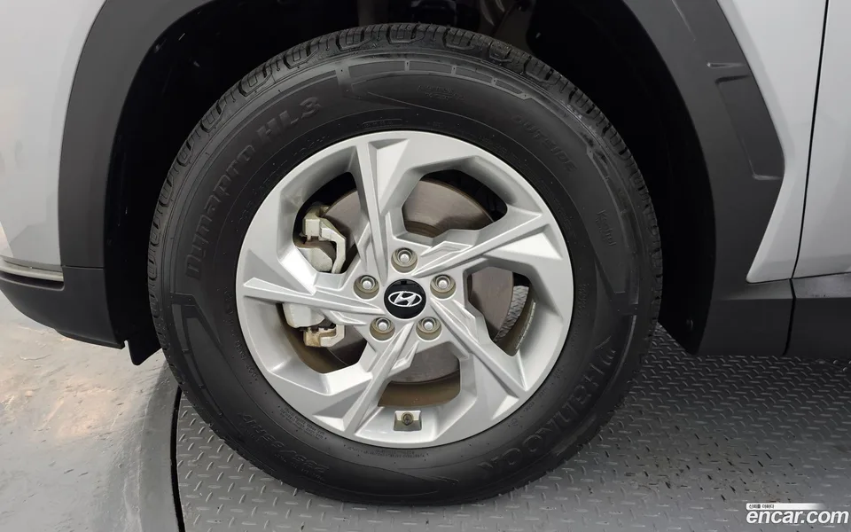 Hyundai Tucson 2.0 2WD 2023 — миниатюра 2