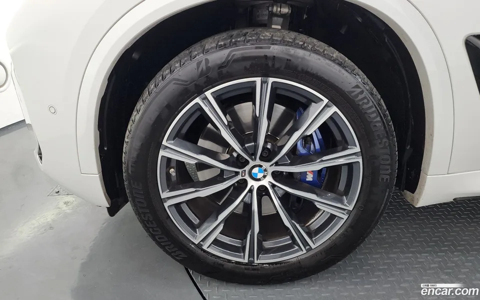 BMW X5 xDrive 30d M 2024 — миниатюра 2