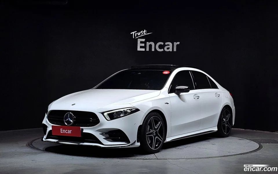 Mercedes-Benz A-Class AMG A35 4MATIC 2022 — фото 1, купить с доставкой в Москву