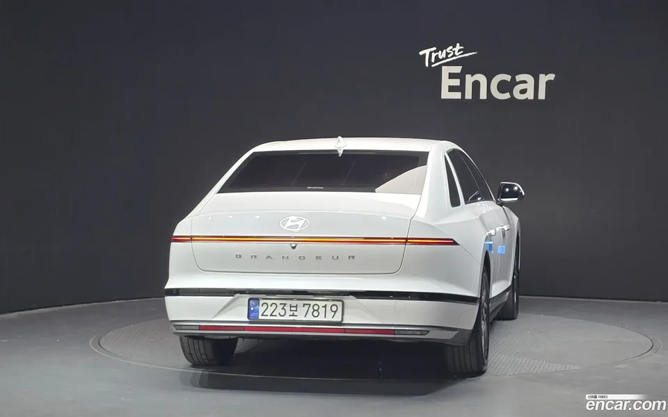 Hyundai Grandeur Hybrid 2023 — миниатюра 4