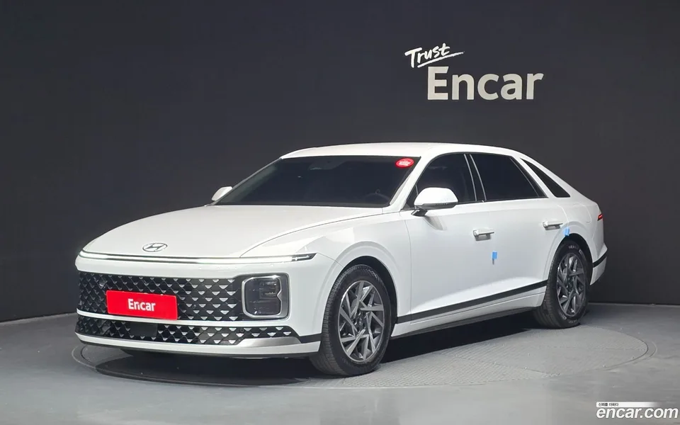 Hyundai Grandeur Hybrid 2023 — фото 1, купить с доставкой в Москву