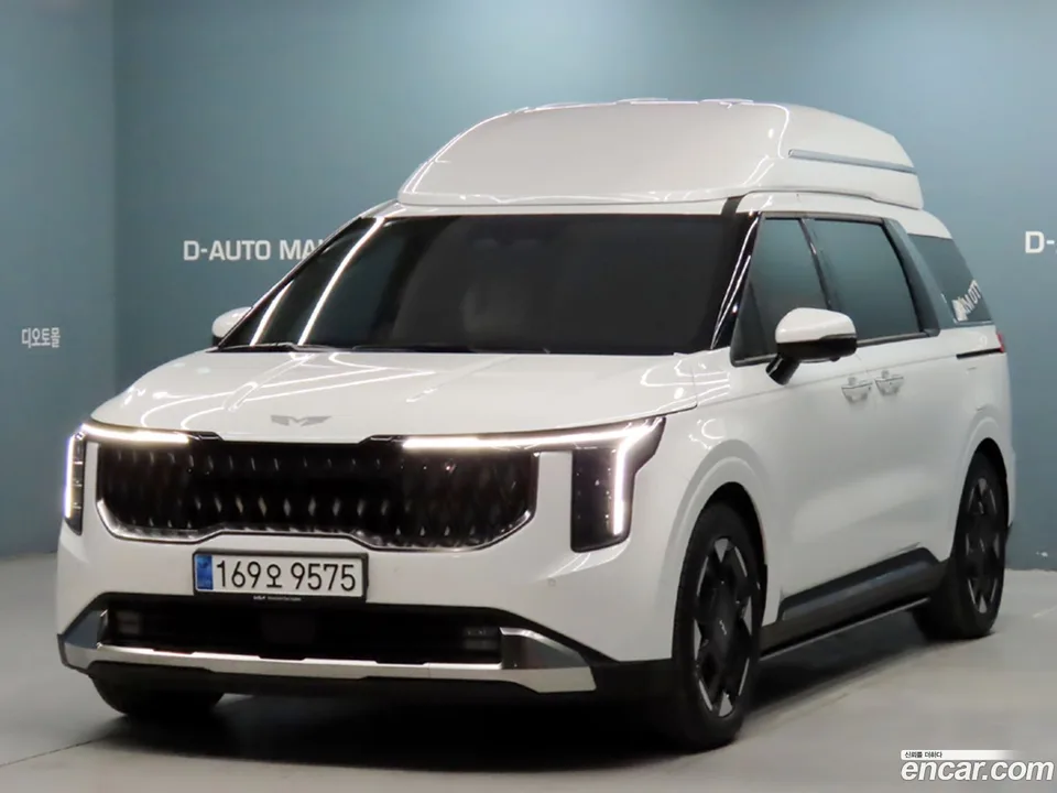 Kia Carnival 9 () 2024 — фото 1, купить с доставкой в Москву