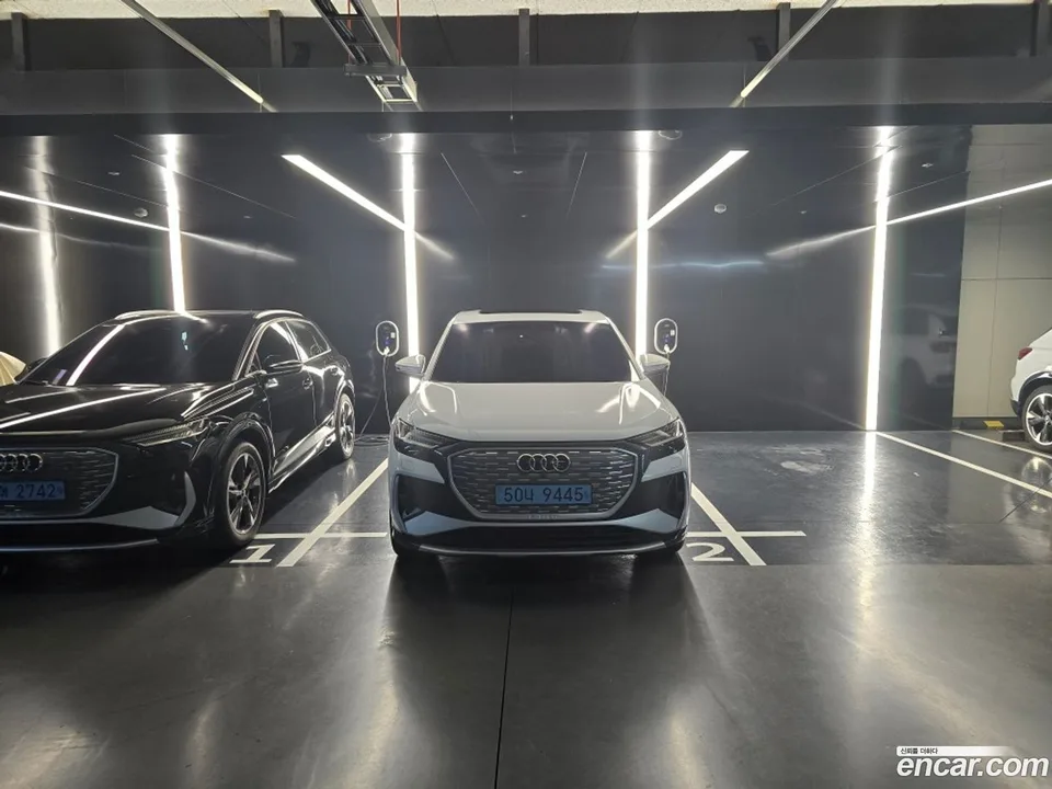 Audi Q4 e-tron 40 2023 — миниатюра 2