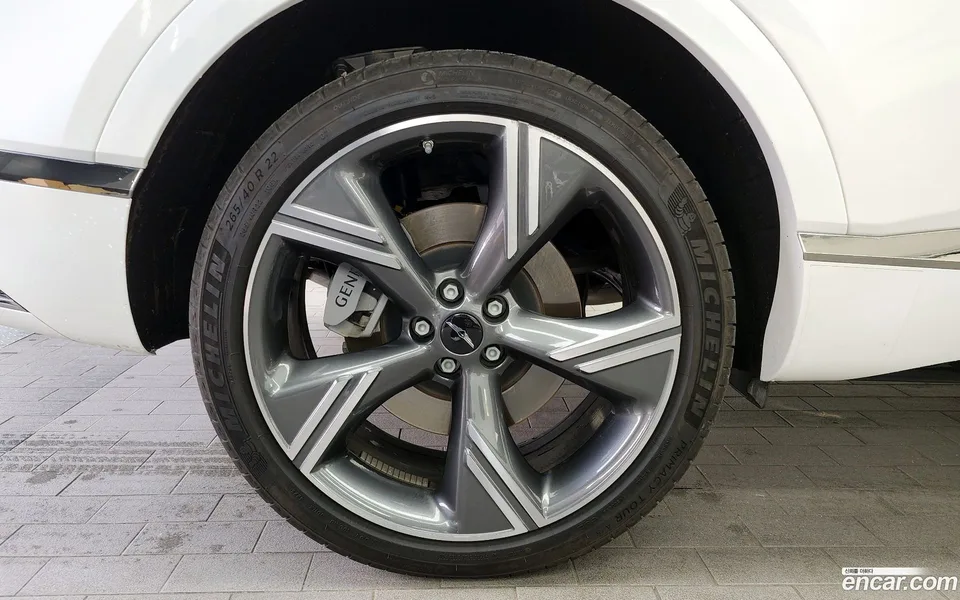 Genesis GV80 2.5T 2WD 2024 — миниатюра 2