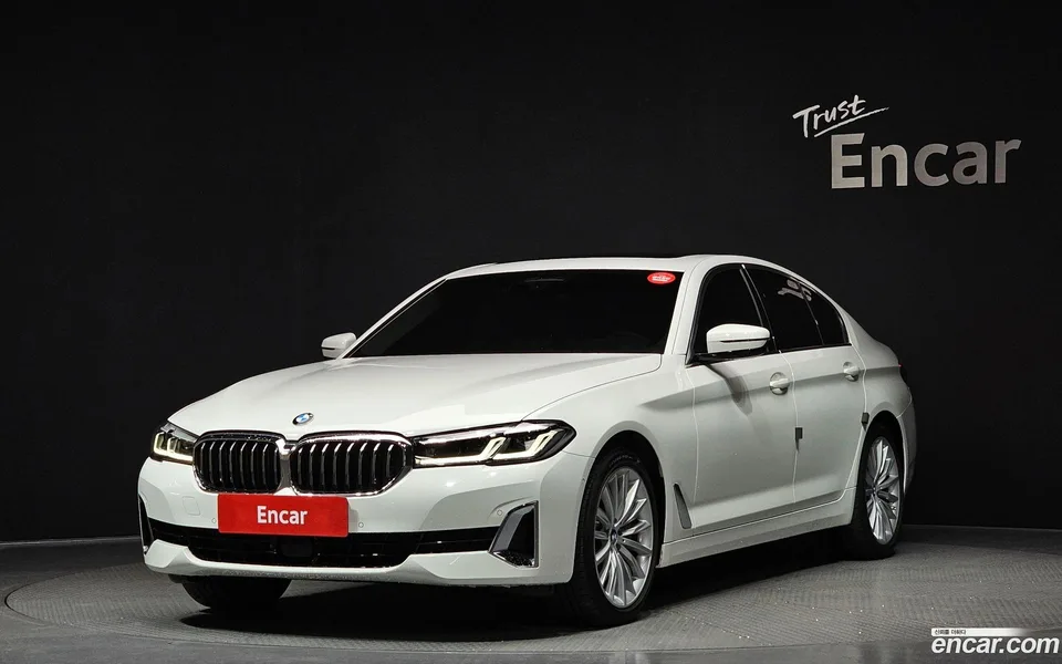 BMW 5 Series 530i xDrive 2023 — фото 1, купить с доставкой в Москву