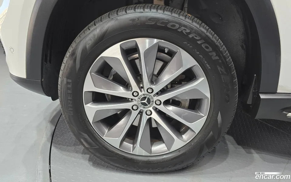 Mercedes-Benz GLE-Class GLE300d 4MATIC 2023 — миниатюра 5