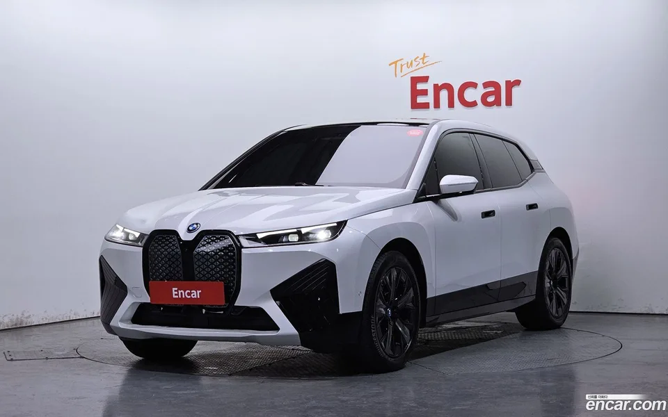 BMW iX xDrive50 2025 — фото 1, купить с доставкой в Москву