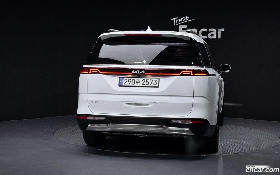 Kia Carnival 7 2023 — миниатюра 4