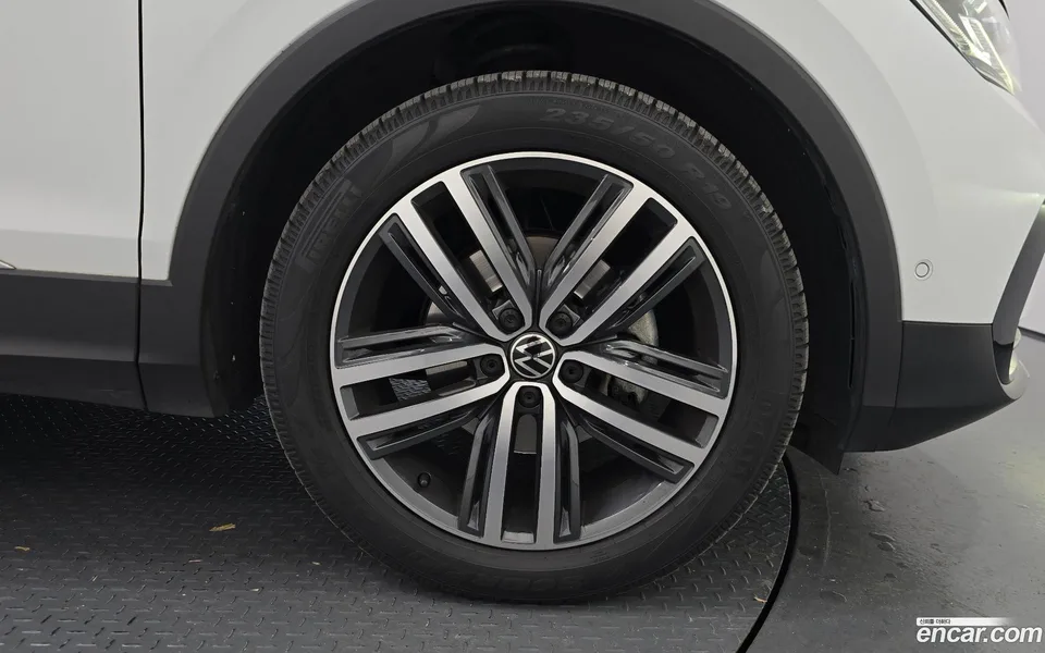 Volkswagen Tiguan 2.0 TDI 2022 — миниатюра 2