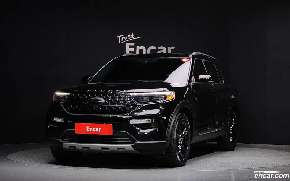 Ford Explorer 2.3 4WD 2022 — фото 1, купить с доставкой в Москву