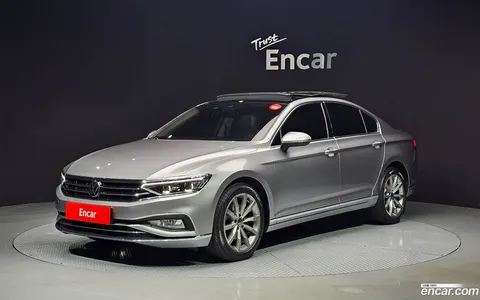 Volkswagen Passat GT 2022 buy in Moscow