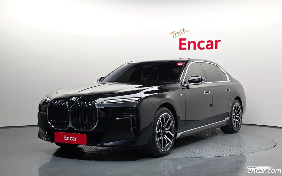 BMW 7 Series 740d xDrive M 2025 — фото 1, купить с доставкой в Москву