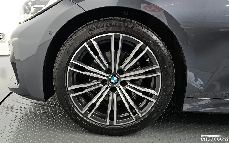 BMW 3 Series 320i M 2022 — миниатюра 5