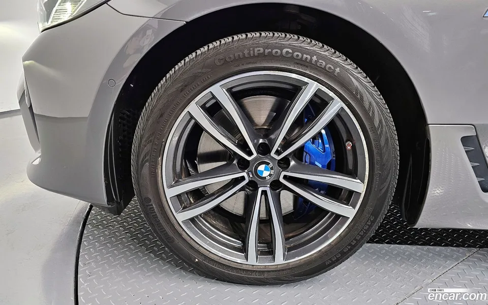BMW 6 Series GT 620d M 2022 — миниатюра 2