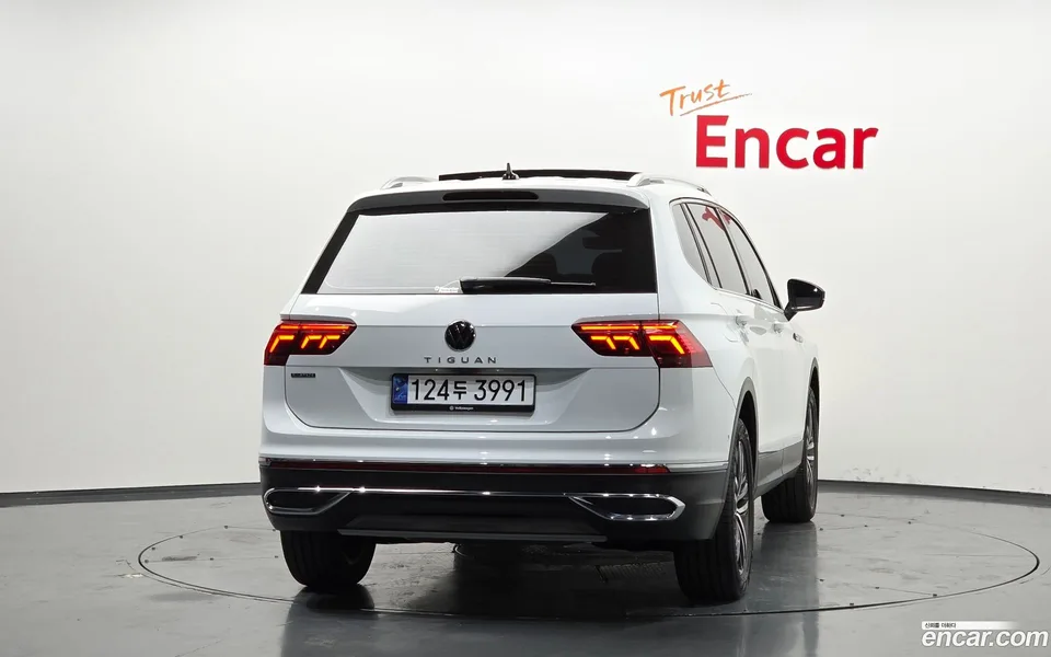 Volkswagen Tiguan Allspace 2.0 TSI 2024 — миниатюра 4