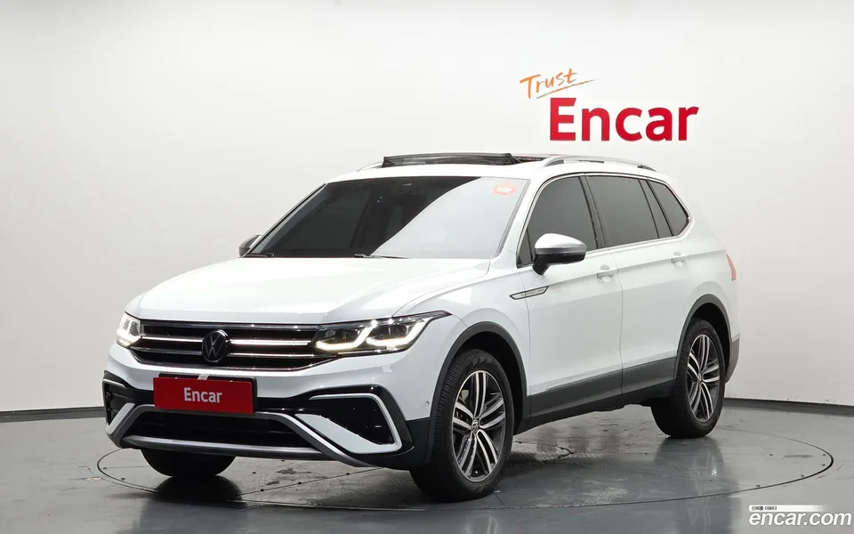 Volkswagen Tiguan Allspace 2.0 TSI 2024 — фото 1, купить с доставкой в Москву