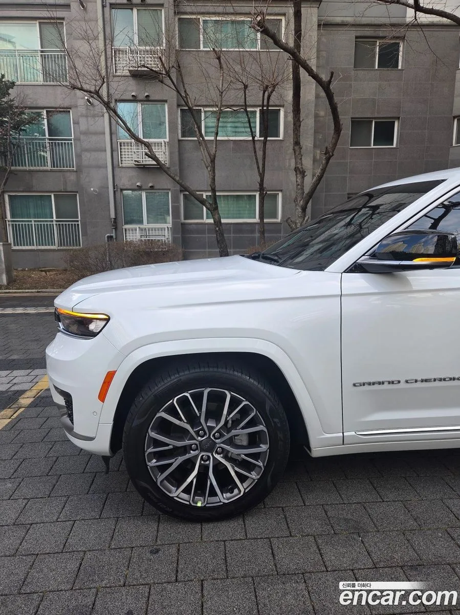 Jeep Grand Cherokee L 3.6 2023 — миниатюра 2