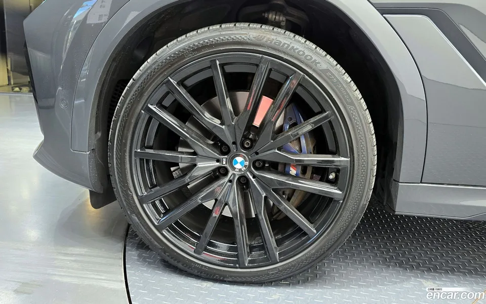 BMW X6 xDrive40d M 2023 — миниатюра 5