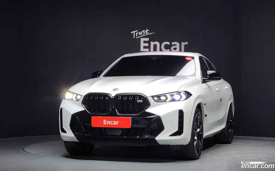 BMW X6 M60i 2024 — фото 1, купить с доставкой в Москву