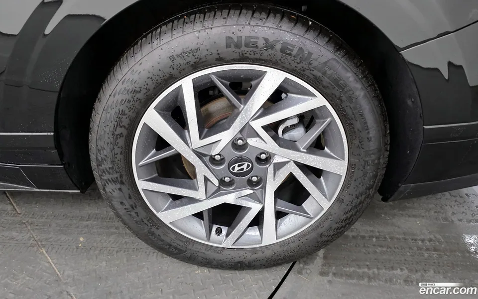 Hyundai Grandeur 2.5 2WD 2024 — миниатюра 2