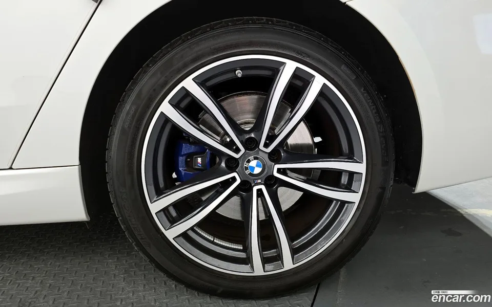 BMW 6 Series GT 620d M 2022 — миниатюра 5