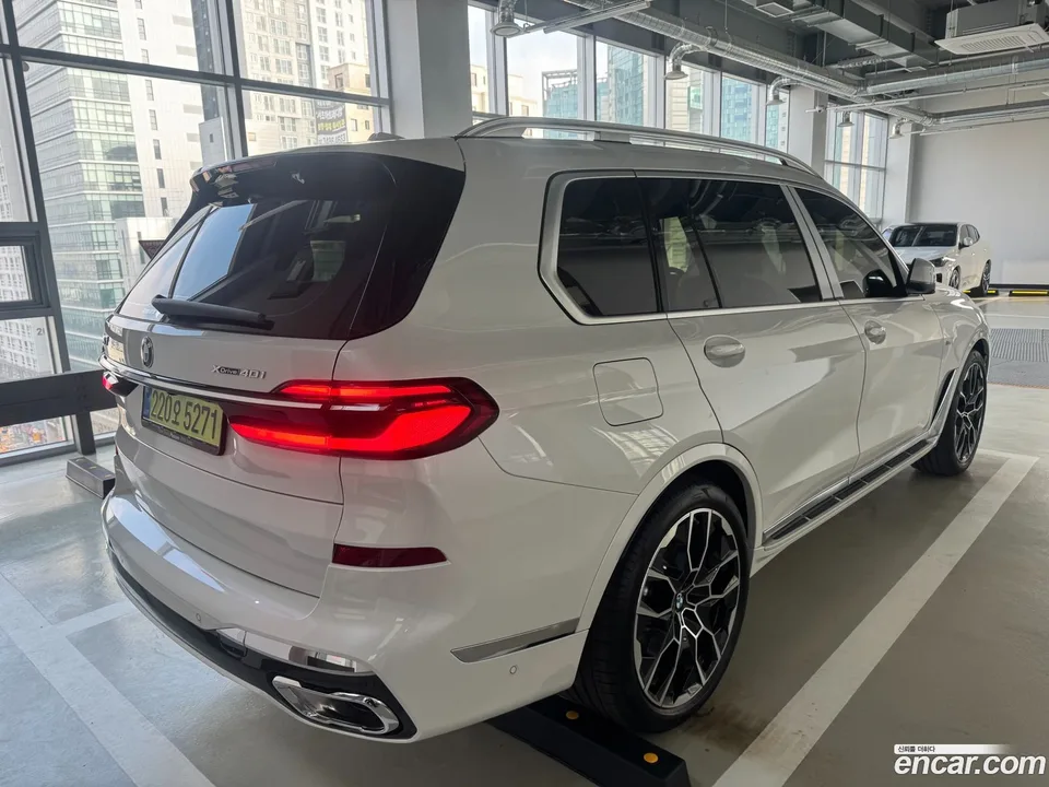 BMW X7 xDrive 40i M 6 2025 — миниатюра 4
